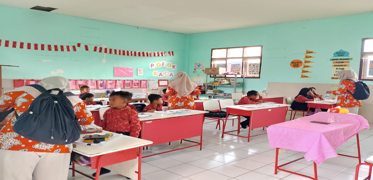 SOSIALISASI OBAT CACING OLEH PUSKESMAS ASEMBAGUS