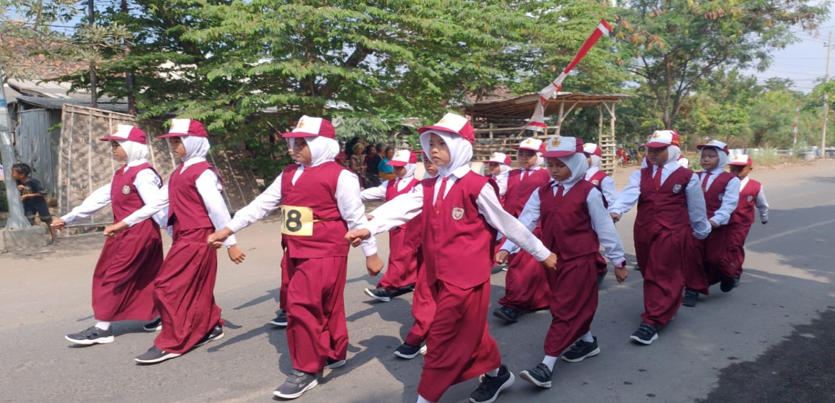 LOMBA GERAK JALAN DALAM RANGKA HUT KE 80 RI