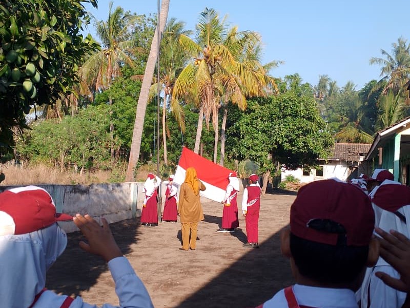 UPACARA BENDERA HARI SENIN
